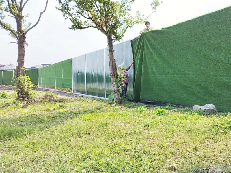 夹芯板围挡安装草坪